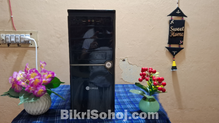 Asus Motherboard & HP Monitor with keyboard, Mouse.